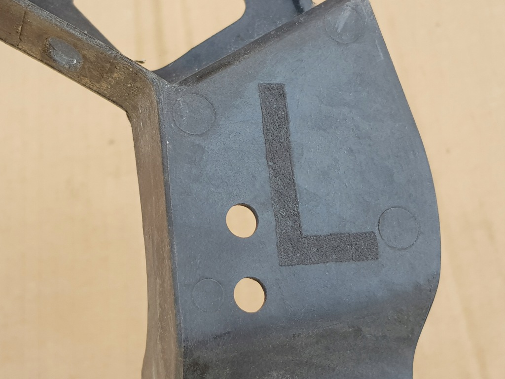 фото №11, Направляющая бампера левый перед / audi a2 99-05 / 8z0854729 / хороший оригинал