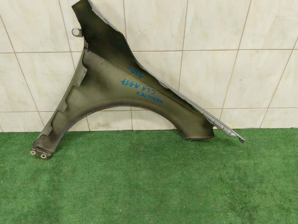 Крило перед передній ліве mercedes cla a117 Зі Шроту