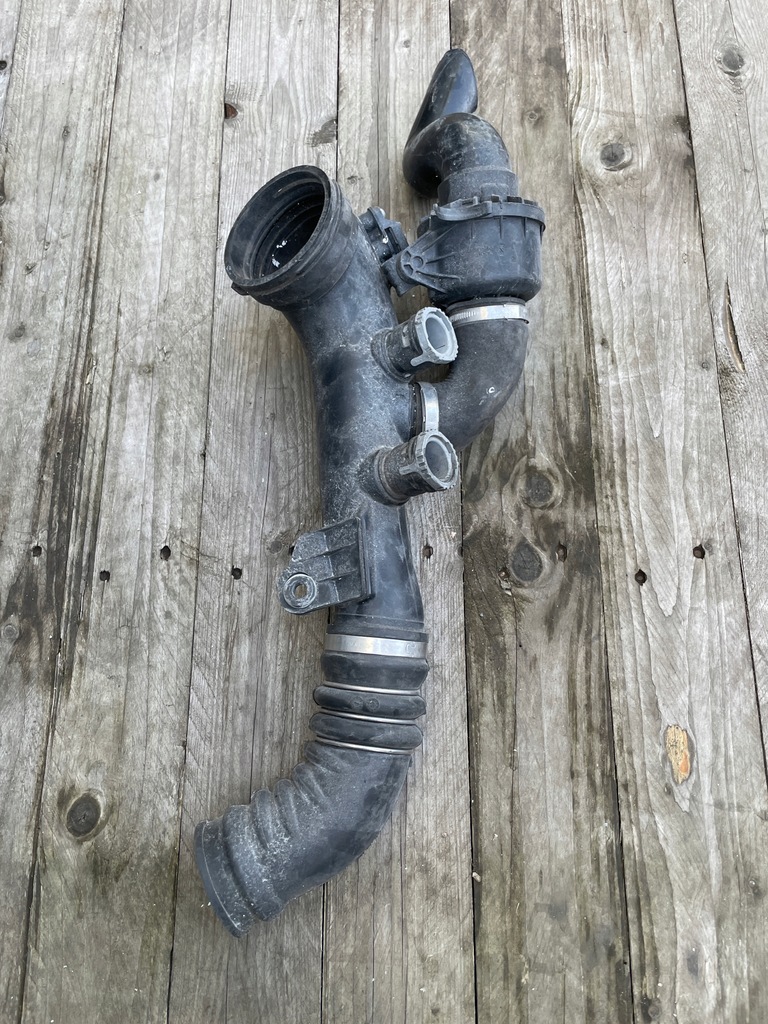 фото №1, Bmw 3 e90 e91 труба шланг воздуха 7570069