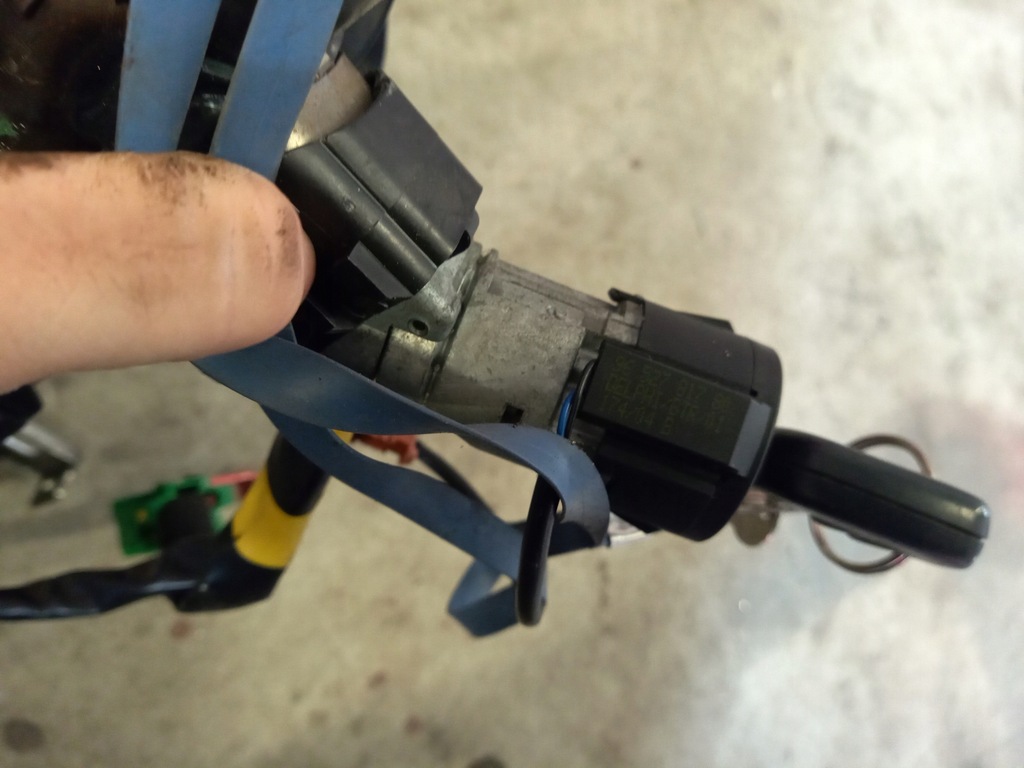 фото №9, Замок зажигания с колонка рулевая 9652781780 citroen c2