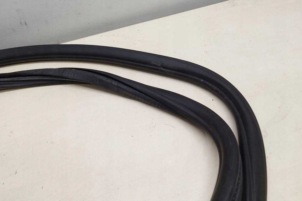 фото №6, Прокладка кузовна задніх двері porsche cayenne 92a 7p0867367d 4.8l