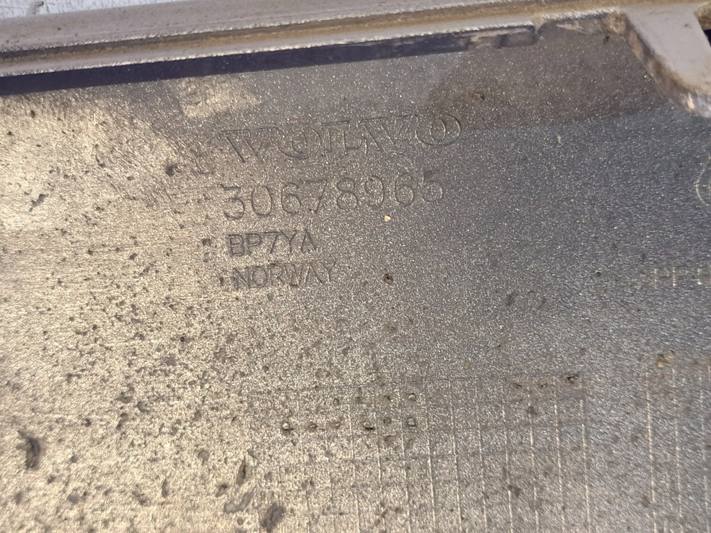 фото №7, Volvo xc90 2007 спойлеры