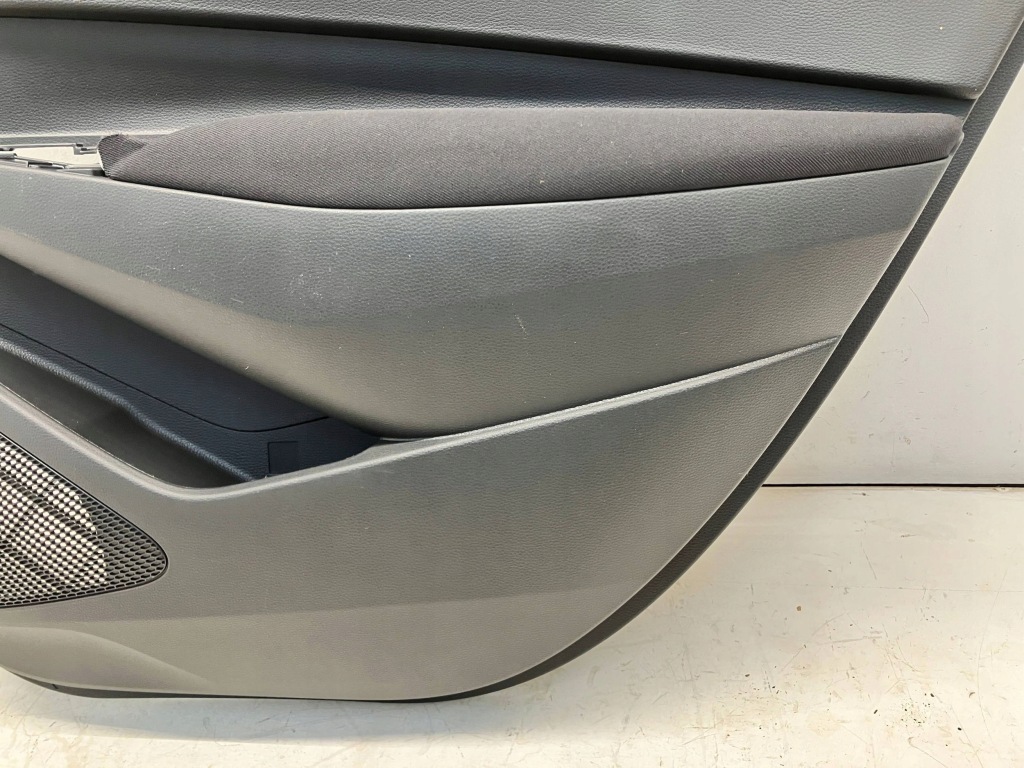 фото №7, Corolla e21 kombi обшивка оббивка двері задніх правий задня тканинний