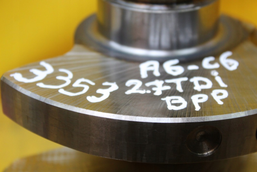 Wał колінчастий a6 c6 a4 b7 2.7 tdi bpp r59b 059101aj Оригінал