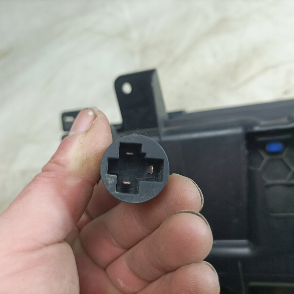 фото №9, Dodge ram 1500 13- бардачок панелі usa 1vy88trmaa