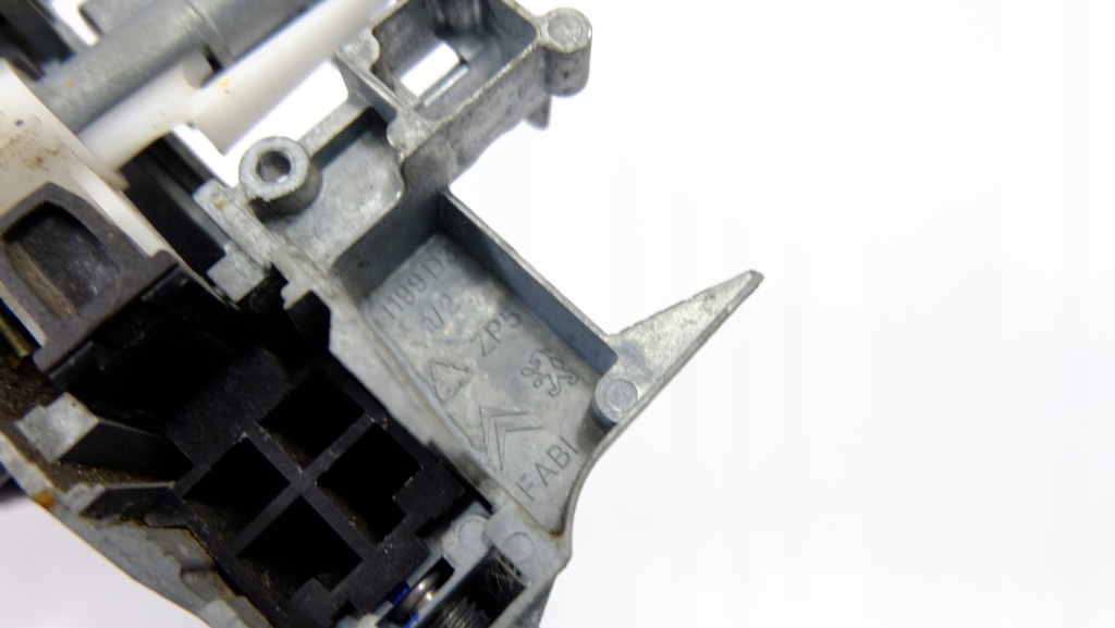 Peugeot 2008 1 ручка дверей праві перед Київ