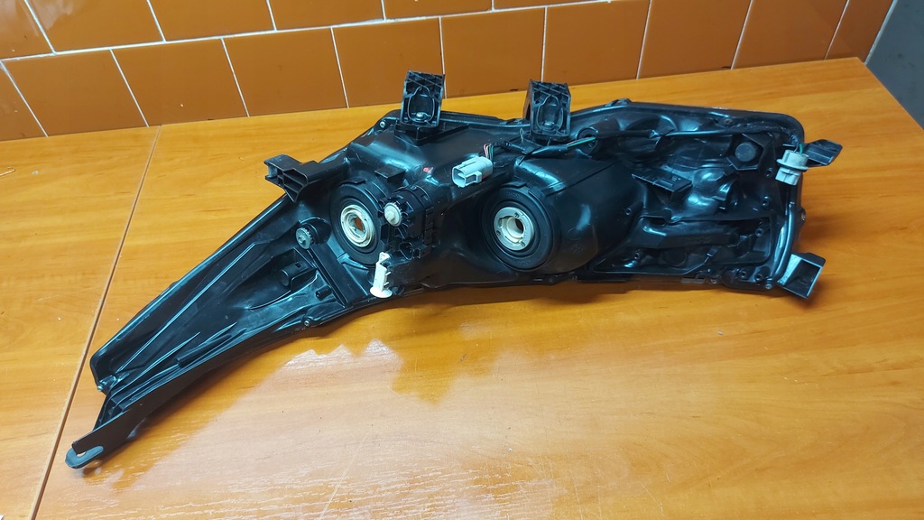 фото №16, Фара лампа правая правый перед toyota corolla e16 e18 13-16