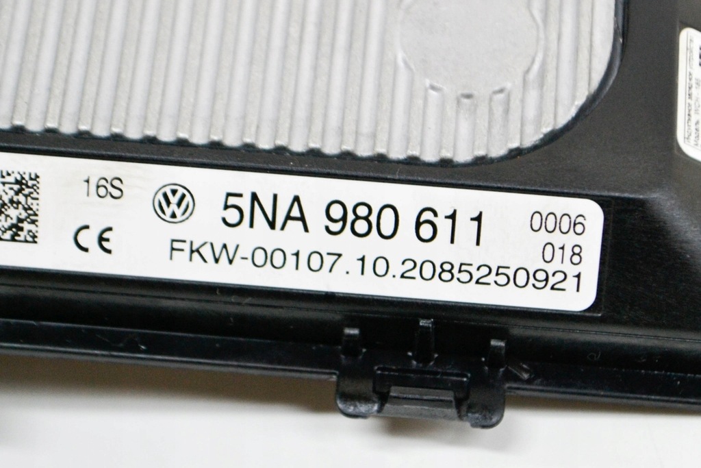 фото №8, Volkswagen id.3 e11 pro бездротова станція заряджання смартфонів 5na980611