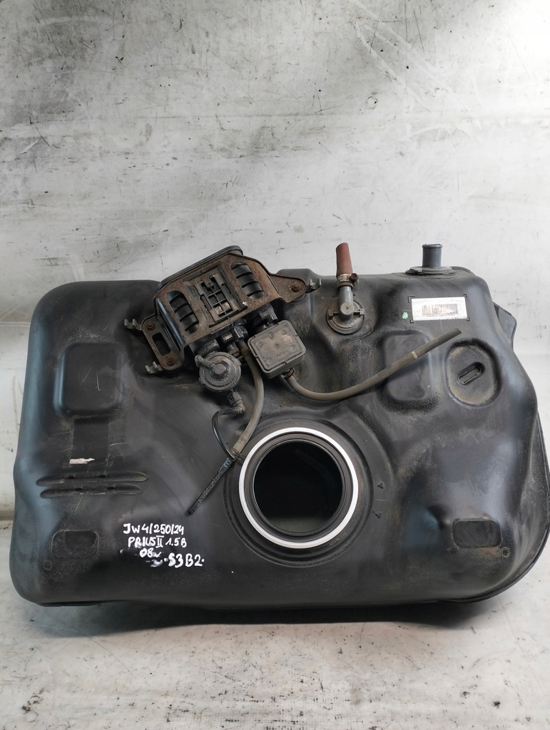 фото №1, Toyota prius 2 ii 1.5 nhw20 бак bak пального