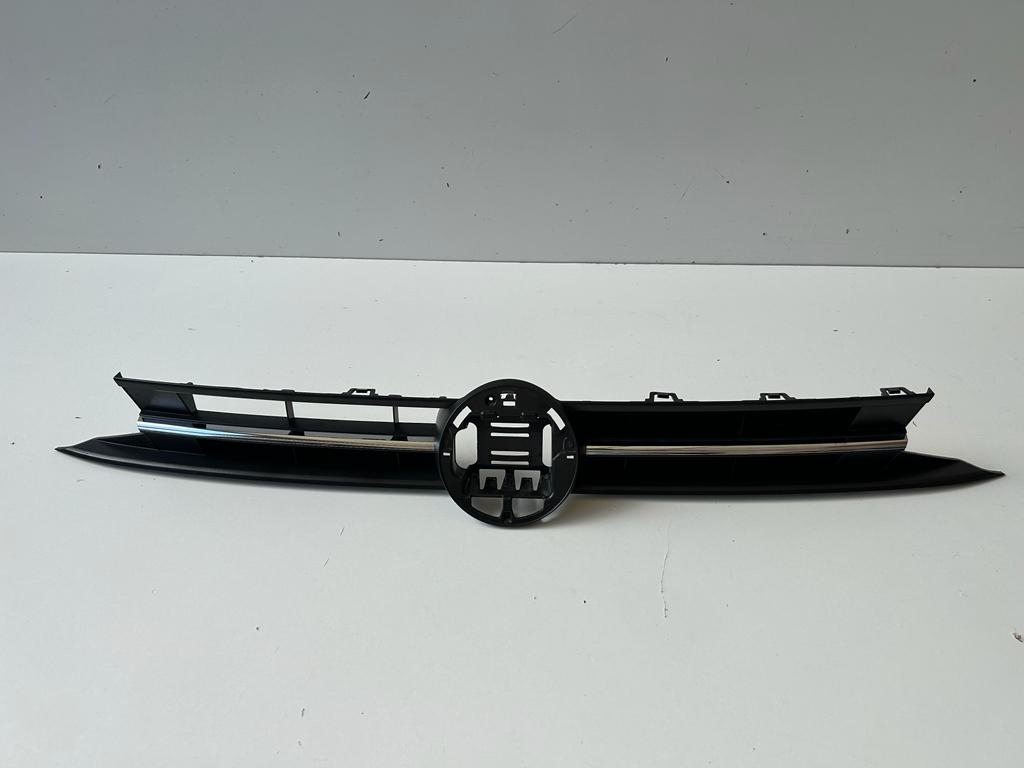 фото №1, Vw polo vi 2g решётка радиатора решётка радиатора 2g0853651 l оригинал