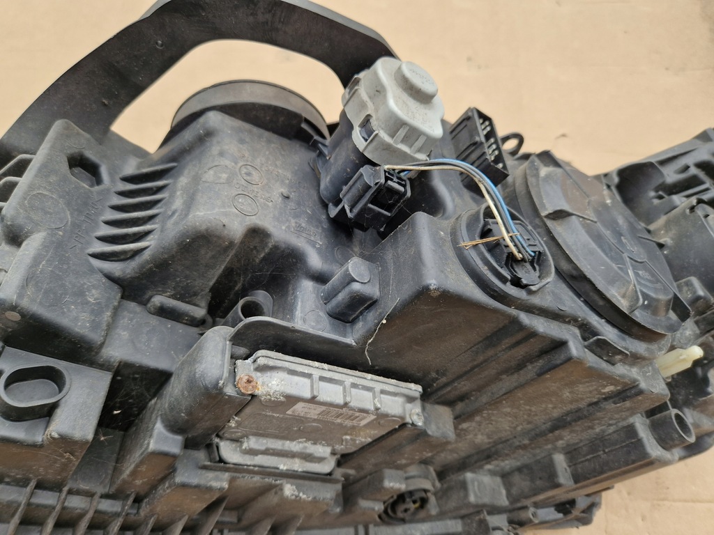 фото №11, Лампа правый перед ксенон citroen c5 iii x7 9689037780