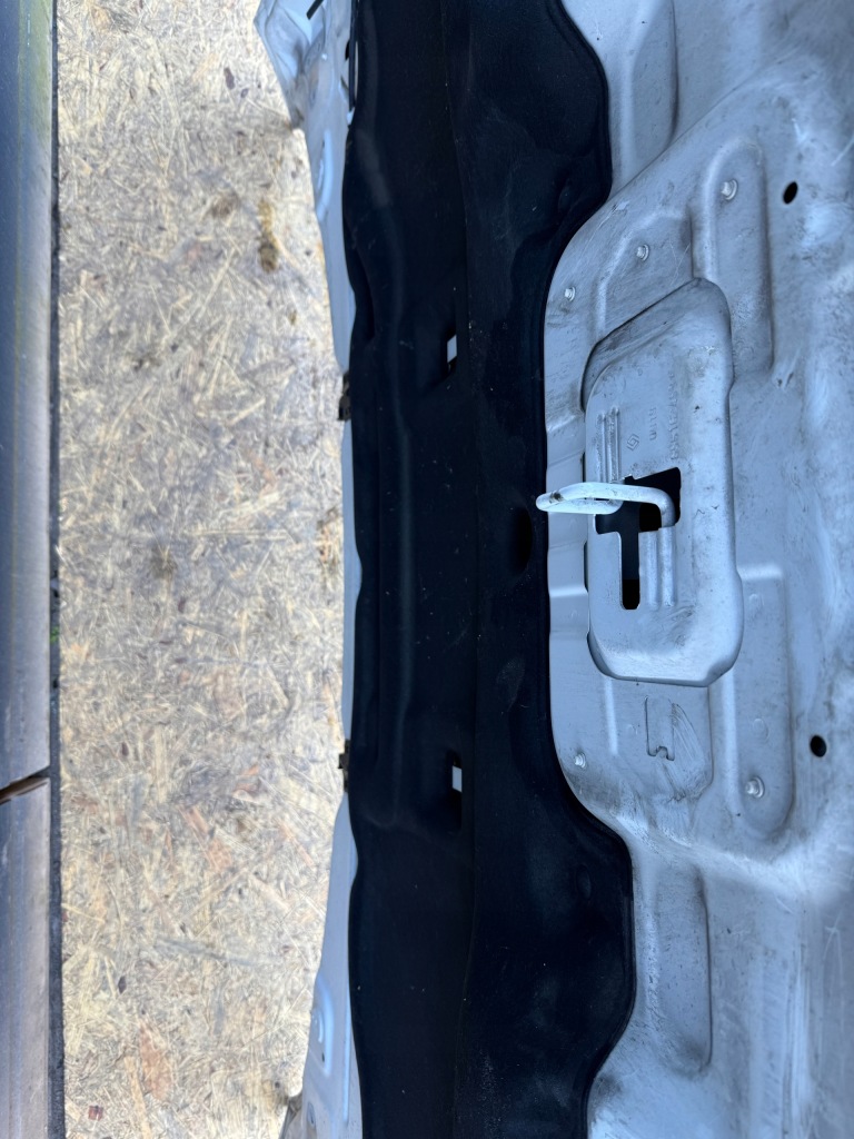 Капот перед комплектный  renault megane iv teqnc 16- в Украине