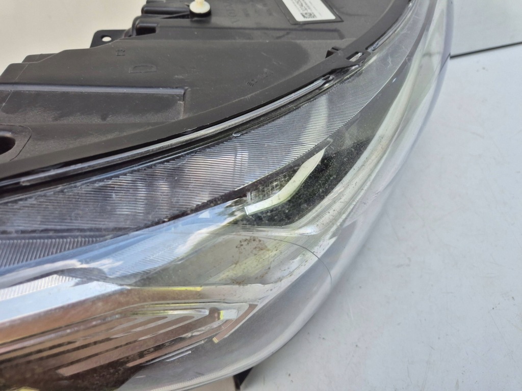 Volvo xc40 2 20- led 32342525 фара передняя перед правый  загрязненная Недорого