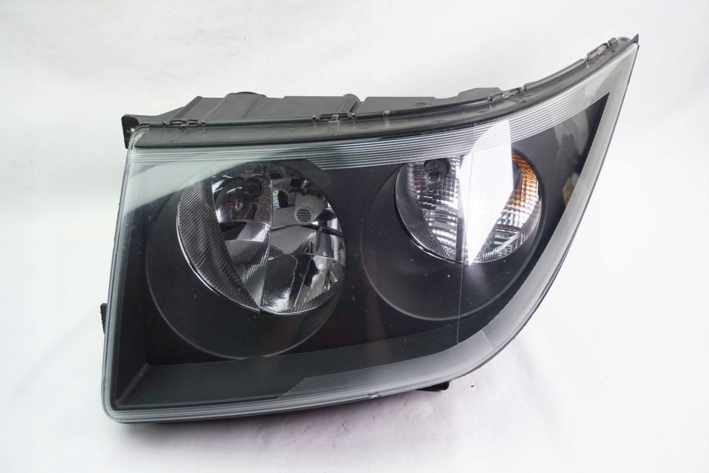 Купити Лампа передня права vw crafter 2e1941006 9068201361