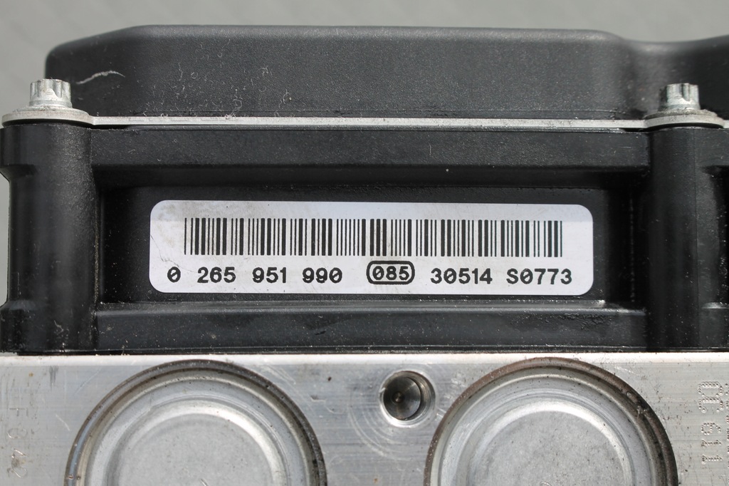 фото №7, Насос блок управления abs toyota verso 09-18