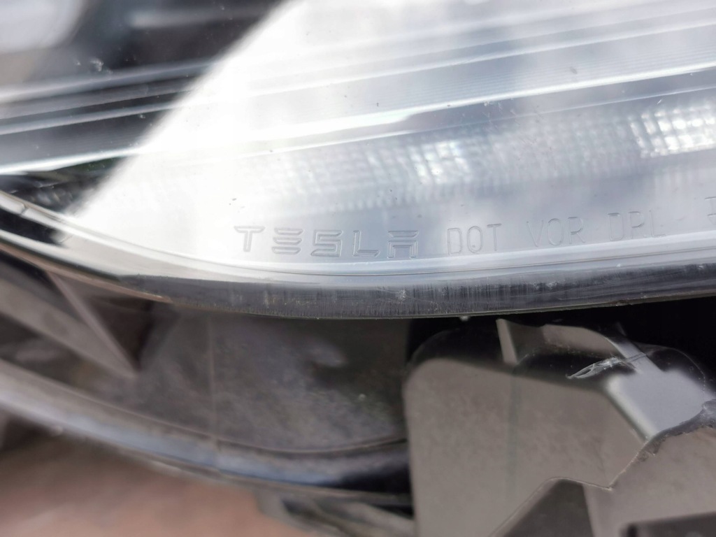 Купить Tesla 3 рестайлинг  20- y фара передняя правый  led 1514953- 00-d