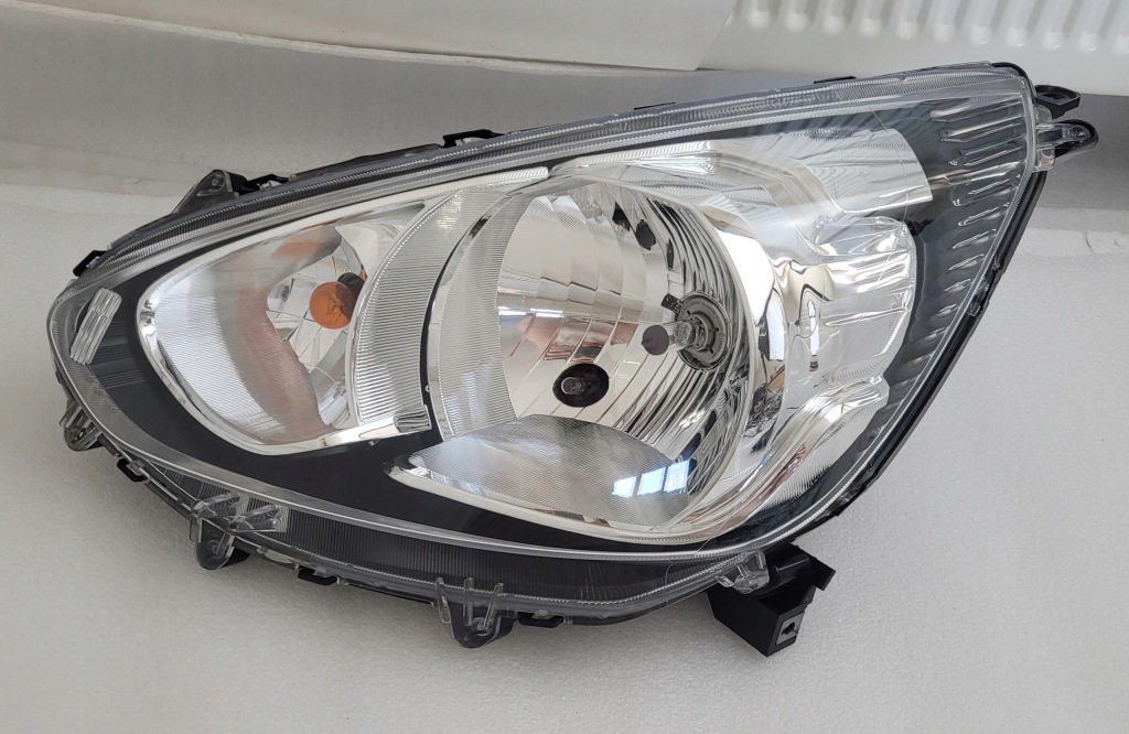 фото №1, Лампа ліва звичайна mitsubishi space star ii 2012- stanley w0504