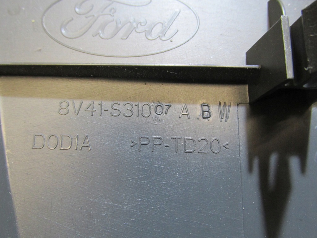 фото №5, Захист стійка багажника kuga mk1 2008-2012 rok