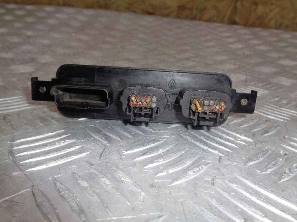 фото №2, Модуль блок управления света renault espace 4 iv lift 2006- 8200261815