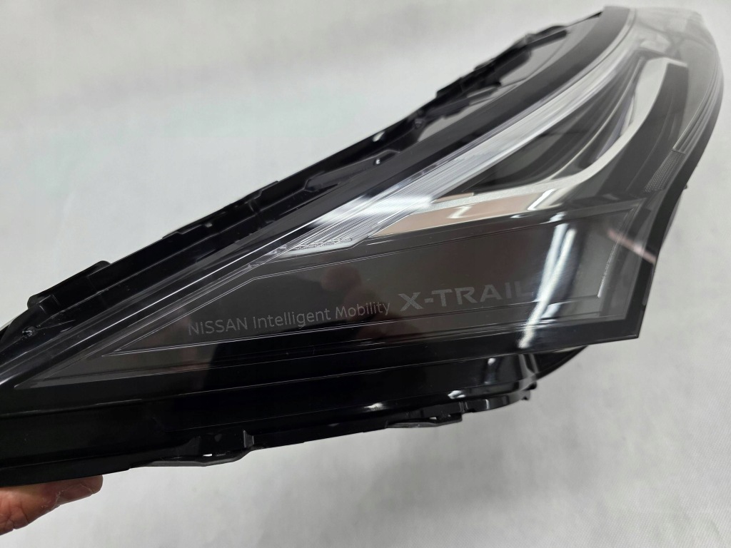 фото №15, Nissan x-trail t33 iv 4 koito лампа права перед full led europa 210-23791