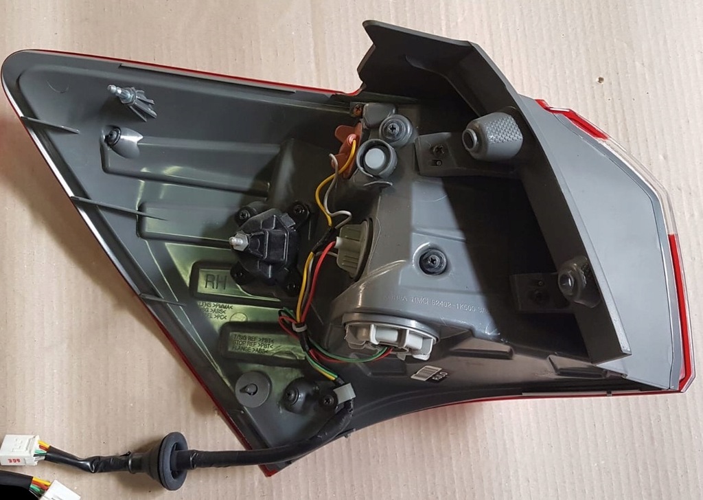 фото №8, Лампа задняя led правая 92402-1k500 левая 92401-1k500 led hyundai ix20 lift