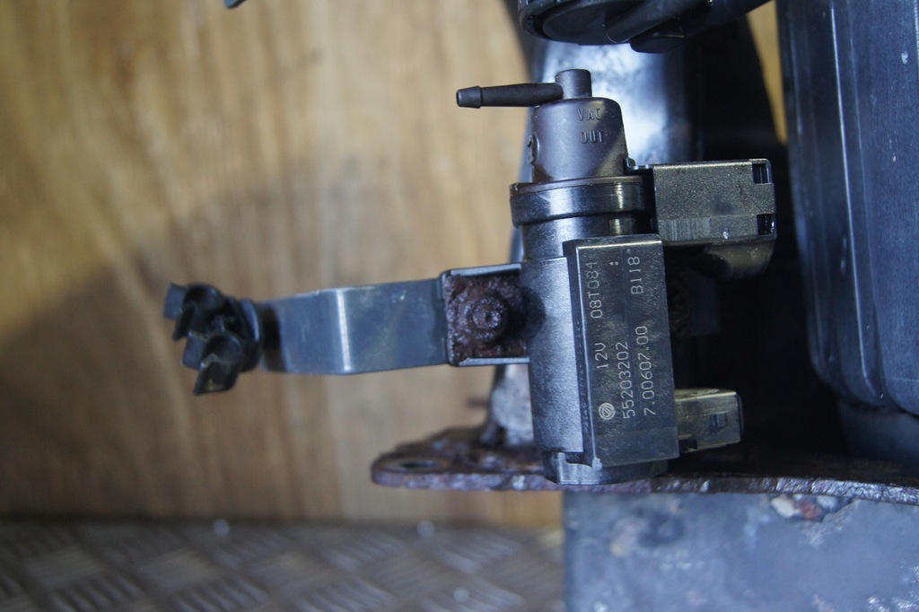 фото №5, Корпус фильтра воздуха iveco daily iii 500315949