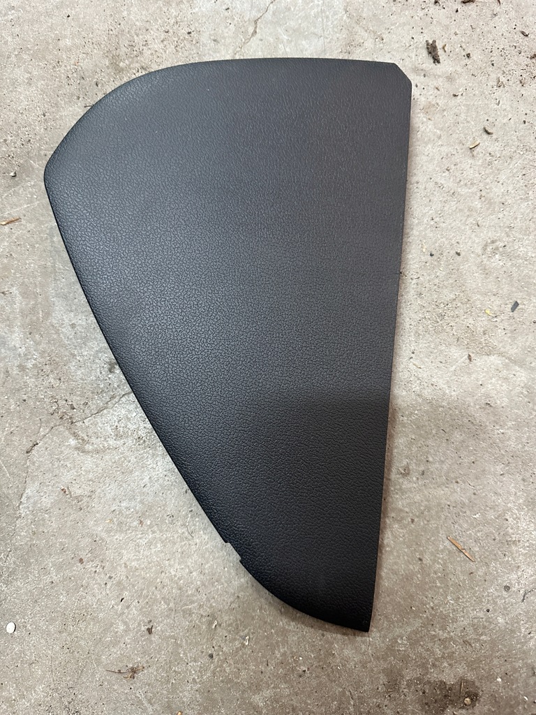 фото №1, Audi a4 b8 защита заглушка консоли правая