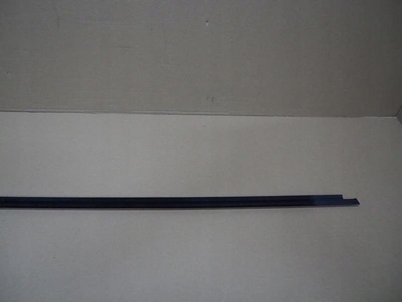 фото №8, Молдинг ущільнювач двері parapet лівий перед mercedes eqb x243