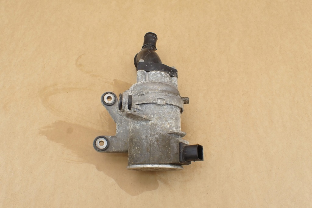 фото №14, Дополнительная насос wody a2742000207 mercedes glc x253 2.0 cgi 274920