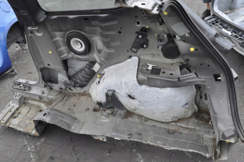 фото №13, Fiesta mk8 чверть крила правий задня задній 3d