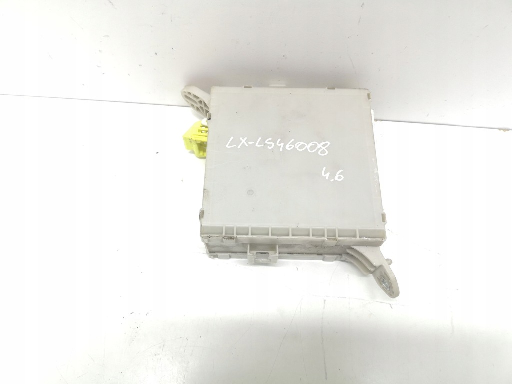 фото №1, 2008 lexus ls 460 - 600h рамка / модуль предохранителей 8273050150a