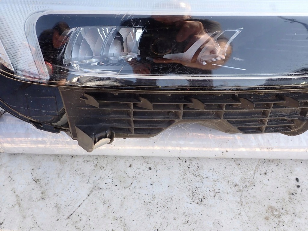 фото №2, Volvo xc60 ii 2 17- лампа перед передняя правая