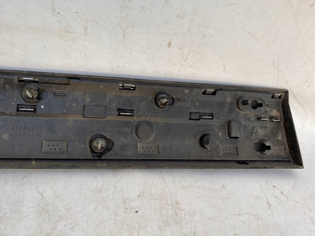 Volvo xc90 ii 16- inscripiont молдинг двері правий перед 31448428 Ціна