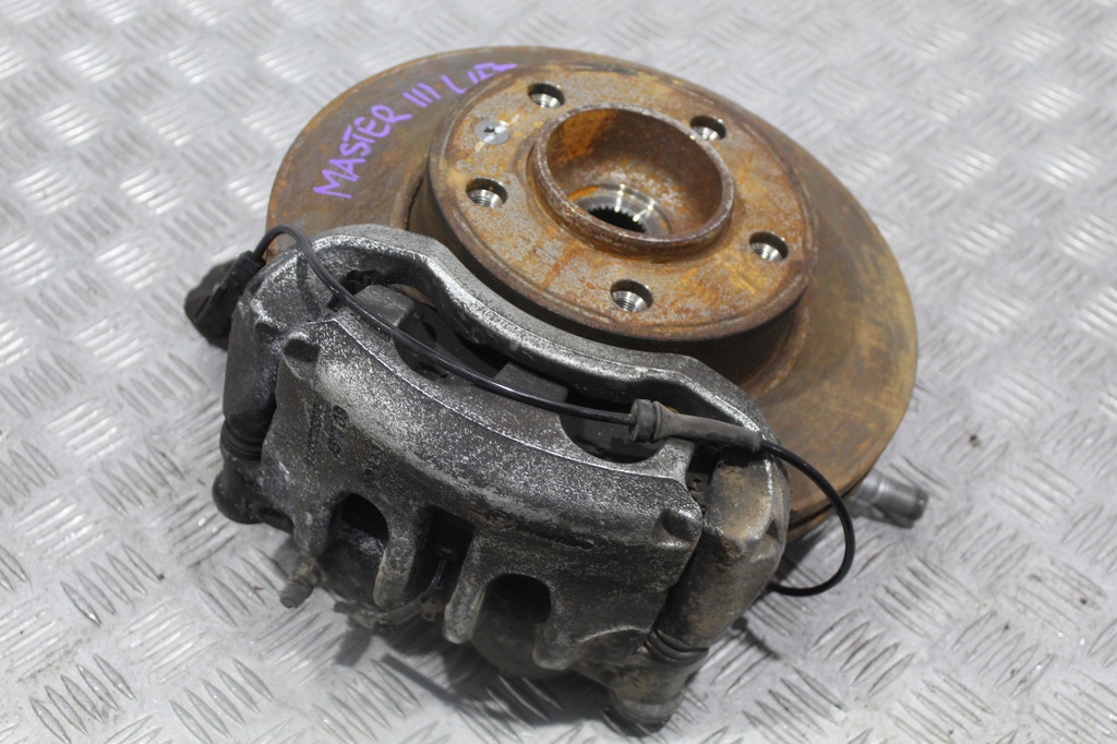 фото №1, Поворотный кулак левый перед master iii 3 lift fwd