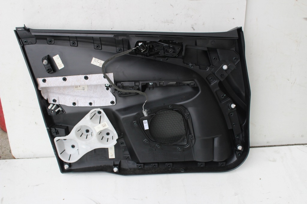 фото №3, Обивка дверь обшивка p ford b-max av11-r23942-a