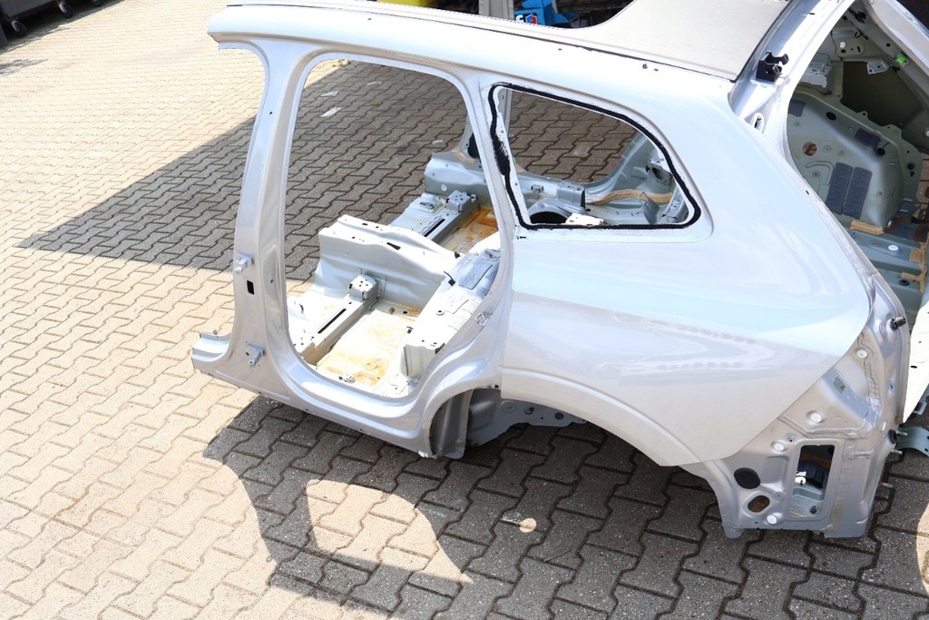 фото №5, Volvo xc60 ii чверть кузов задня крила правий лівий