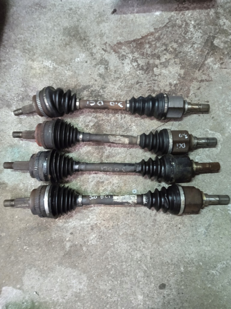 фото №1, Приводной вал левая master movano 3,0 dci