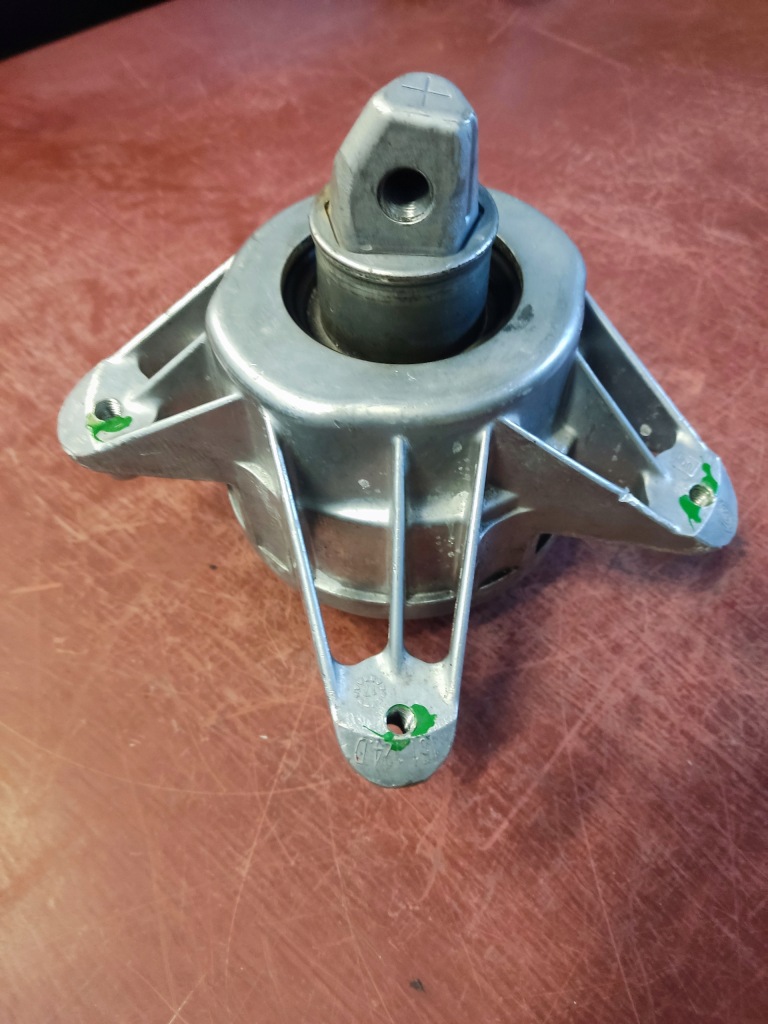 фото №5, Подушка двигуна mercedes a1672400400