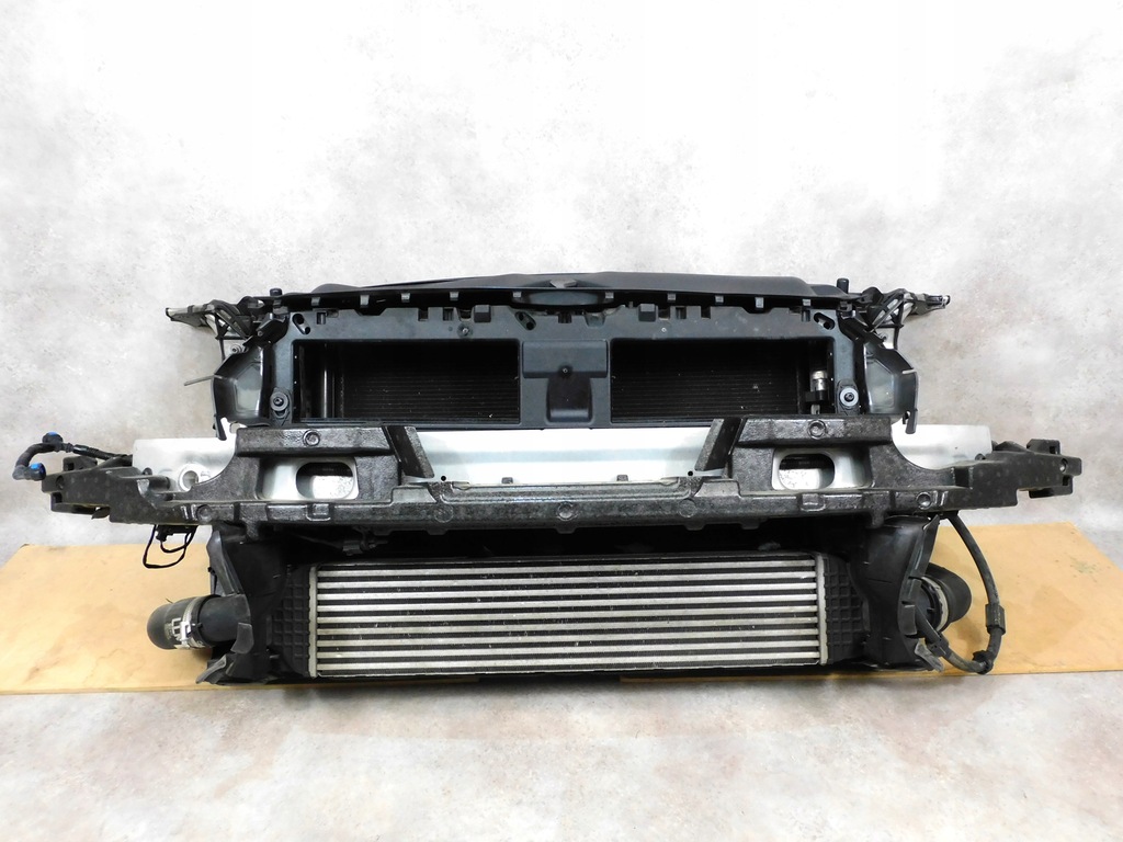 фото №9, Audi a4 b9 8w kompletny перед бампер лампы капот pas ly8s