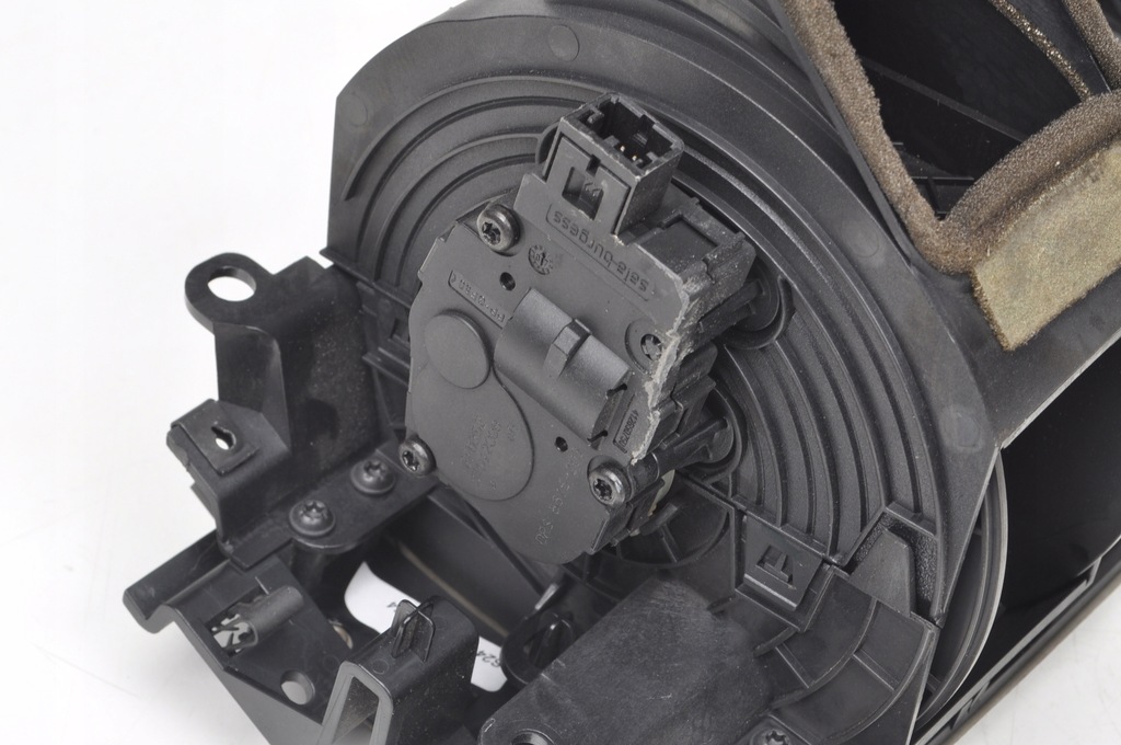 фото №11, Jaguar xf решітка обдув середня 8x2319k617