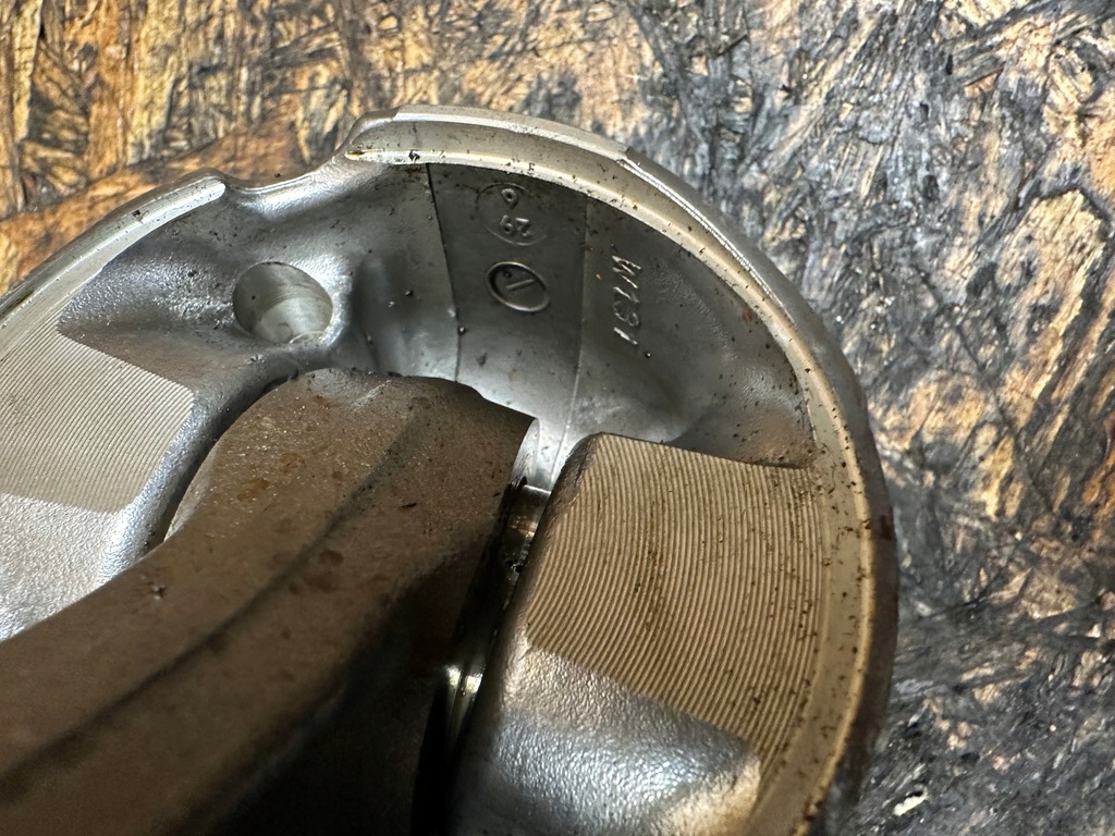 фото №7, Поршень + шатун toyota 2.2 2ad