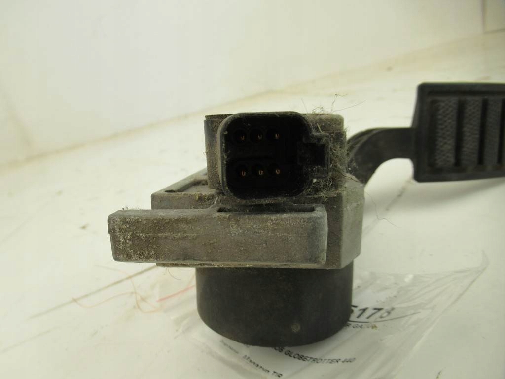 фото №8, Потенциометр газа volvo fh euro5 21116877 fv vat