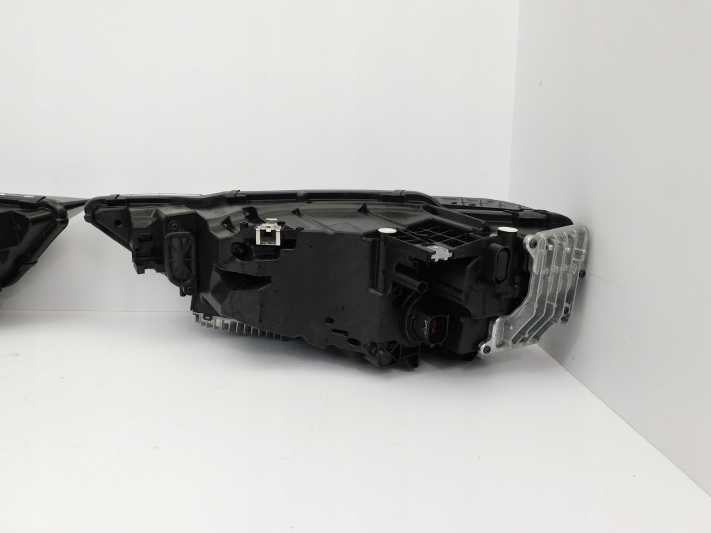 Audi a8 d5 4n рестайлинг  фара левая или правый  америка led Недорого