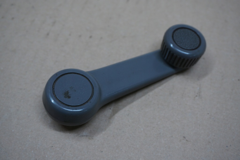 фото №2, Mazda b2500 ford ranger ручка стеклоподъемника ручка подъемника окон 2,5 td 2001r