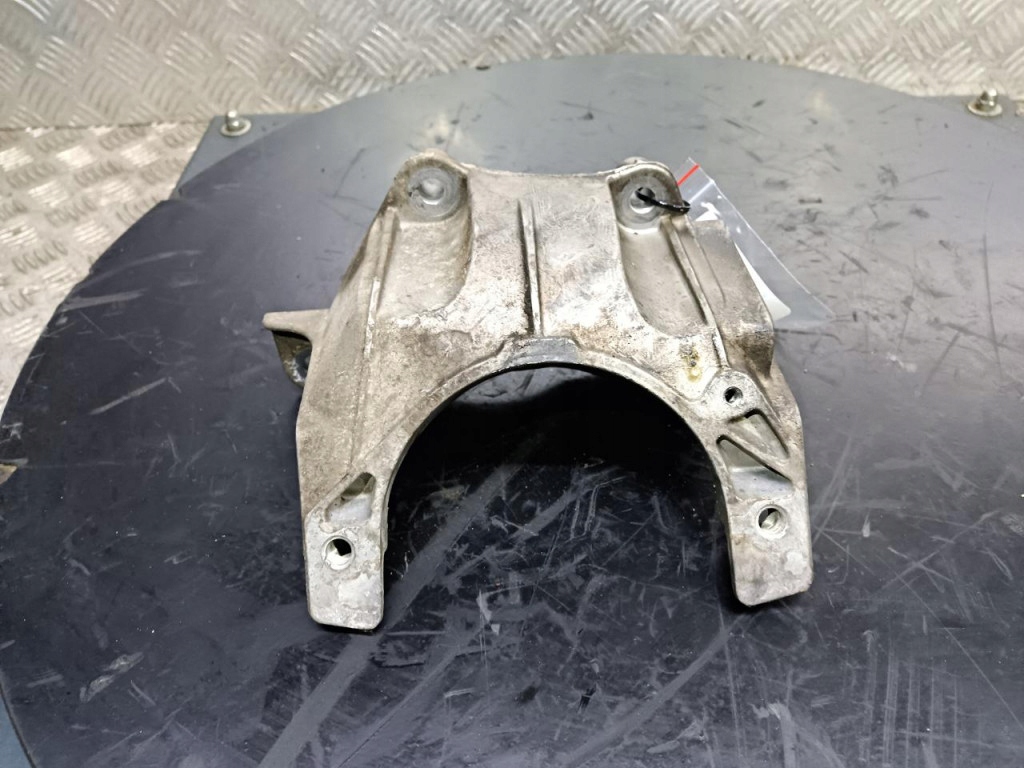 Купити Panamera 971 кронштейн двигуна 971199308