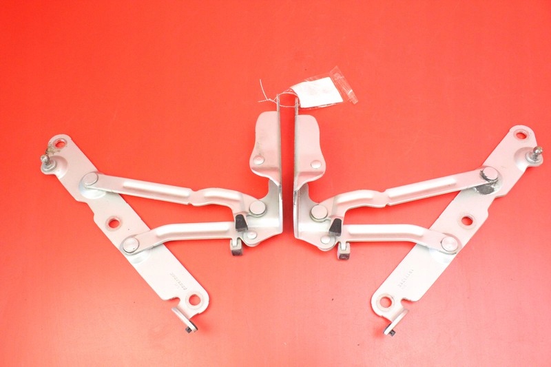 фото №1, Петля петлі кришки 30649457 volvo s80 2 ii 06-09