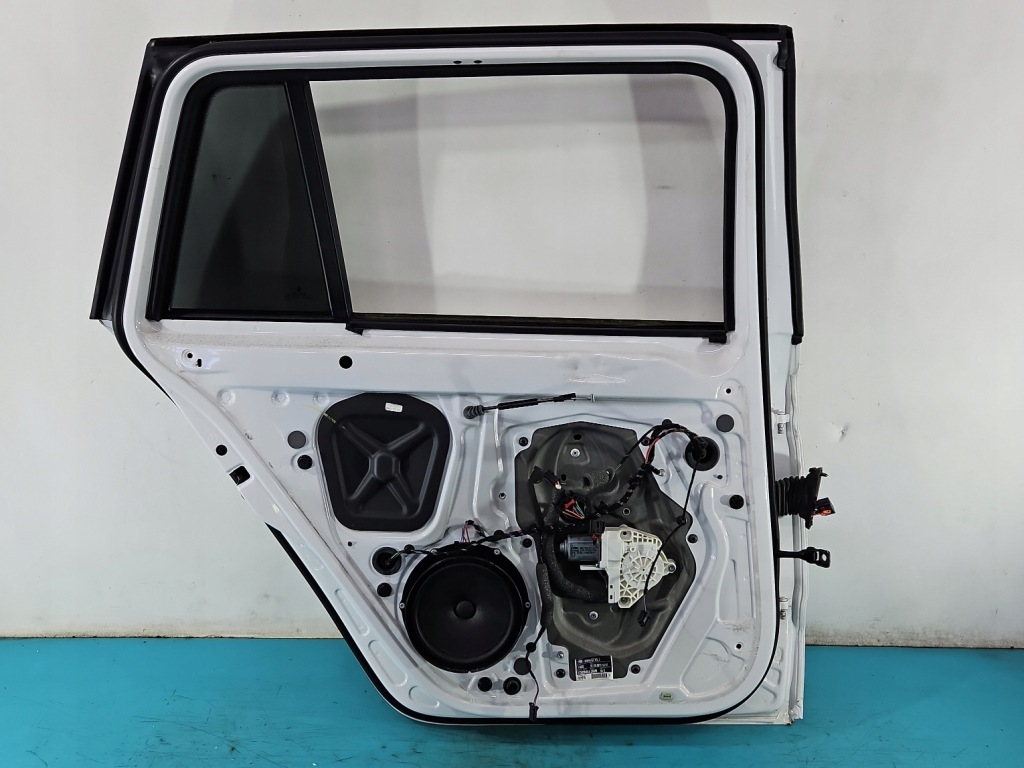 фото №12, Дверь задняя левая skoda superb ii kombi белый lf9e