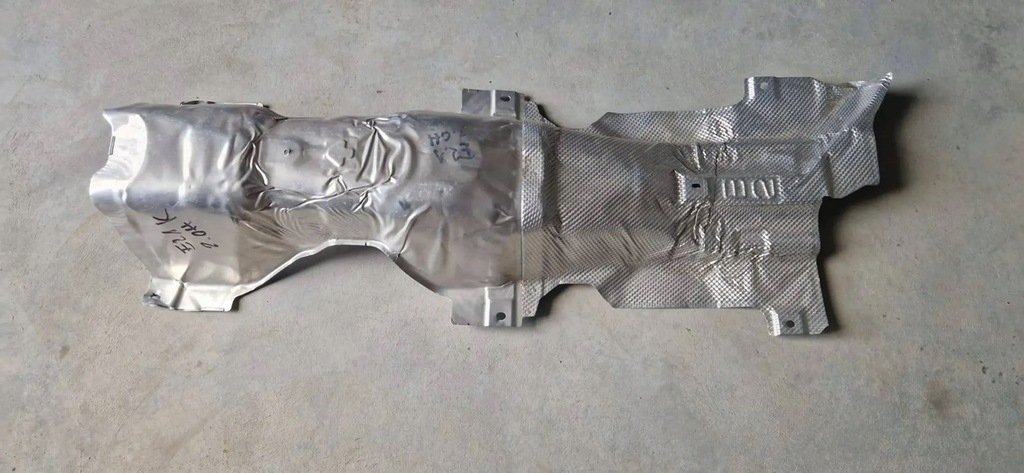 фото №1, Защита тепловая трубы выпускной toyota corolla e21 1.8h