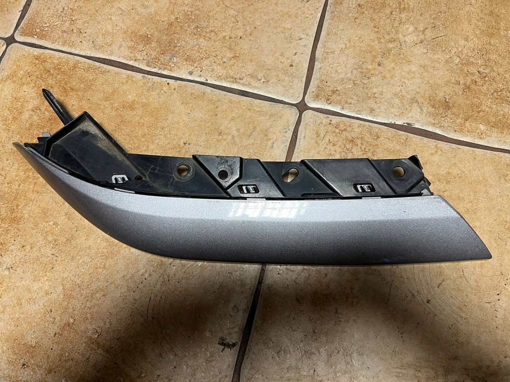 фото №1, Накладка na фара права dodge ram 1500 19-