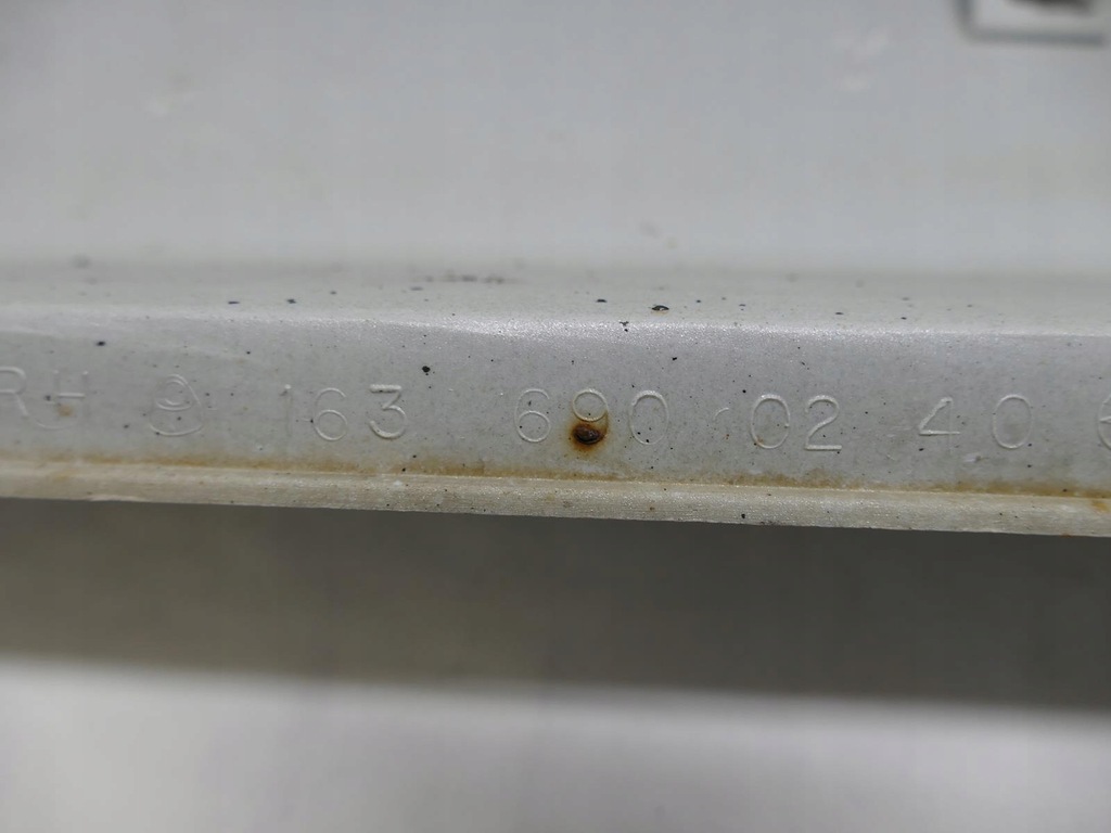 фото №9, Mercedes-benz оригінальний номер 1636900240 молдинг поріг